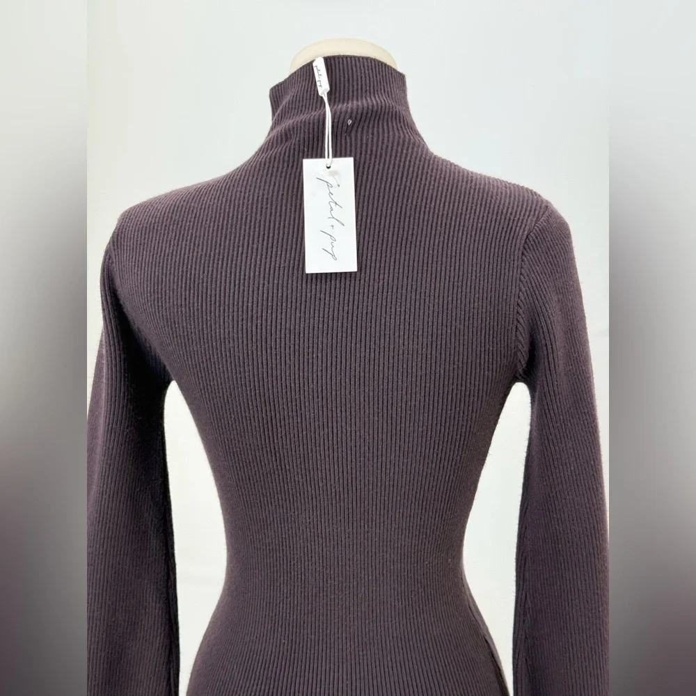 Crescent ASTOR LONG BELL SLEEVE MIDI Fitted SWEATER DRESS - PLUM Size M - Picture 13 of 16